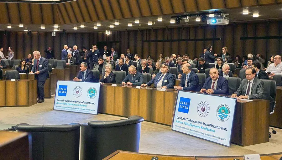 Rektör Özölçer Essen-Zonguldak Ekonomi Konferansına katıldı...