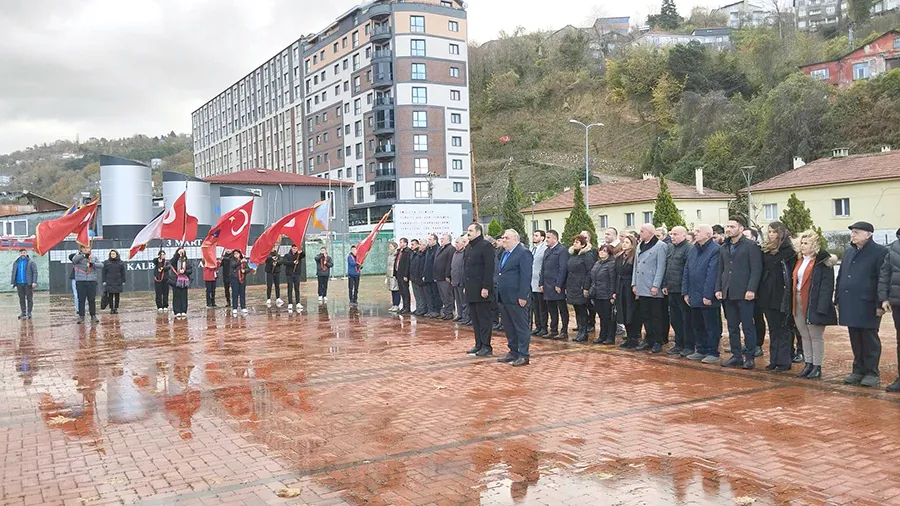 Kozlu’da Öğretmenler Günü kutlandı