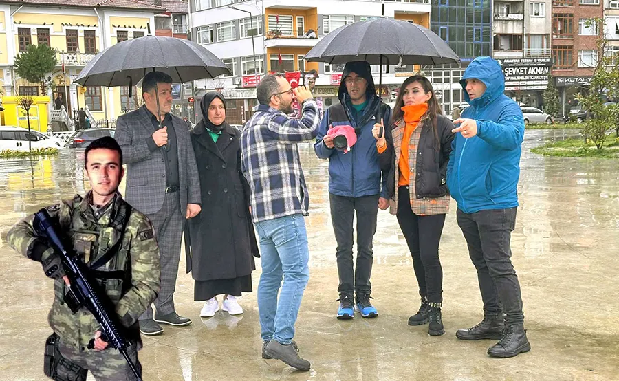 TRT Haber ekibi, şehit ailesi için Kozlu’ya geldi