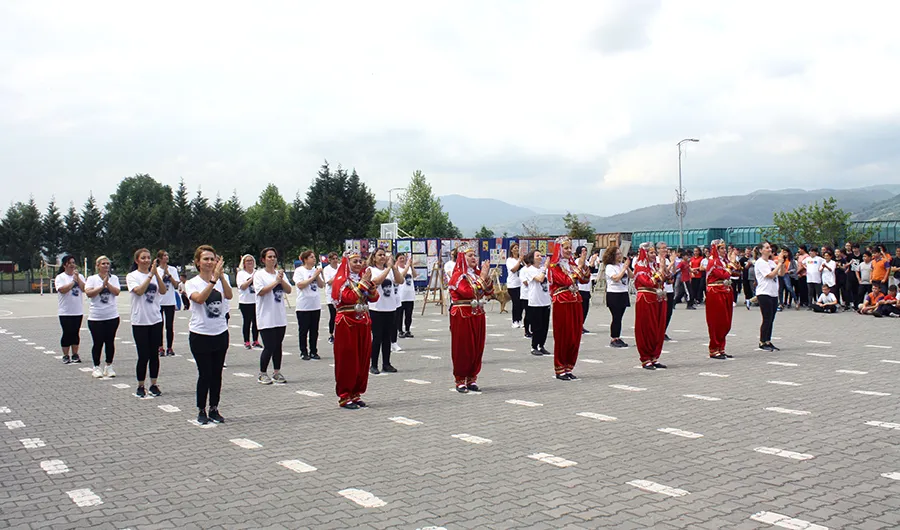 Halkoyunları Topluluğu Gürcistan yolcusu