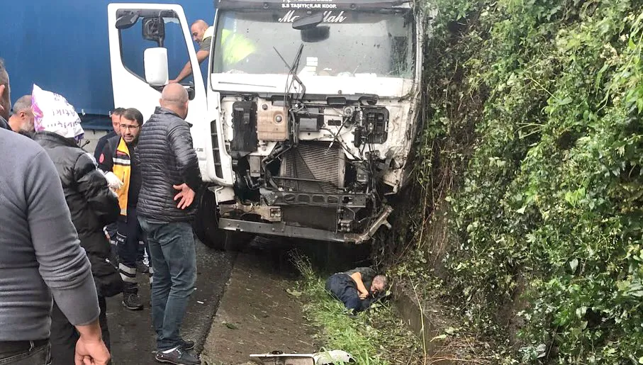 Zonguldak’ta feci kaza… TIR şoförü öldü…