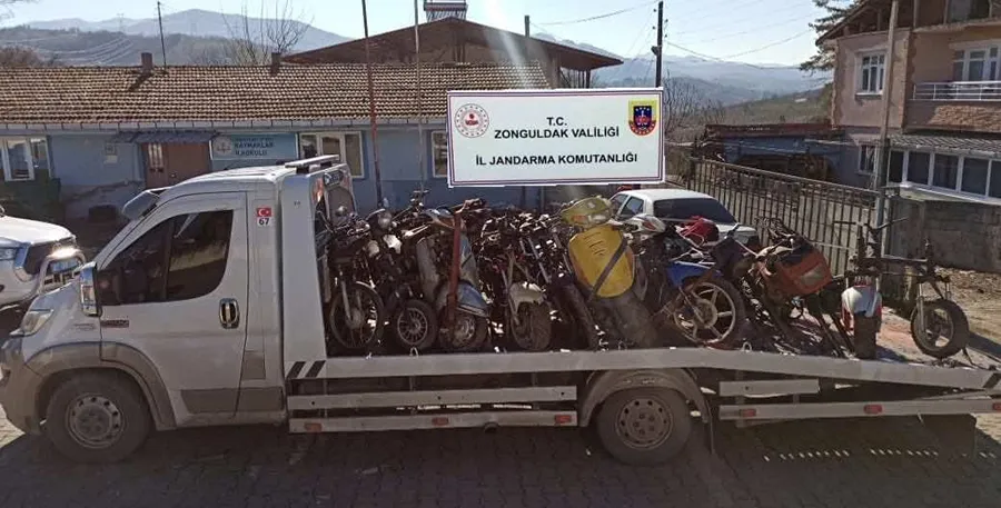 Motosiklet hırsızları tutuklandı