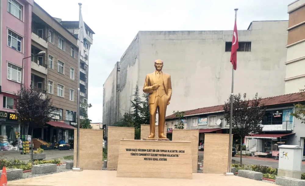 Atatürk Büstü yeni alana taşındı… Kozlu’da çelenk sunumu yeni yerinde olacak…
