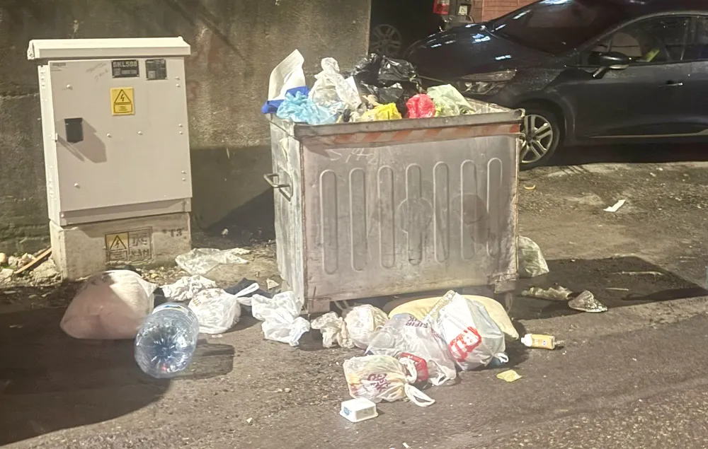 Bahçelievler’de çöp rezaleti