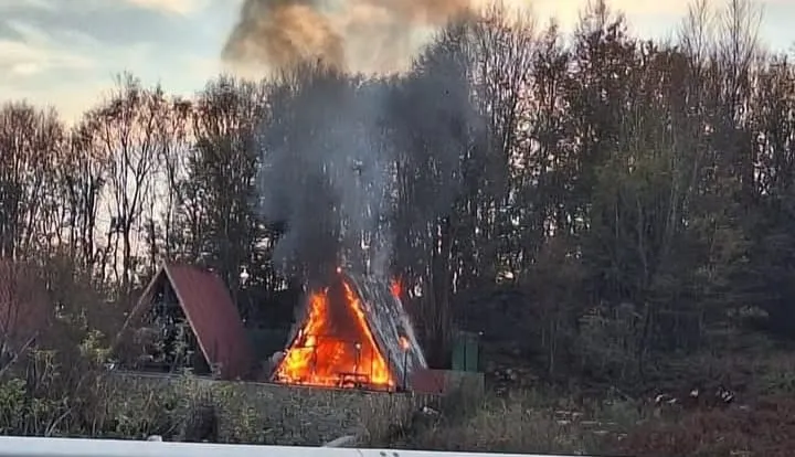 Bungalov evleri çayır çayır yandı...