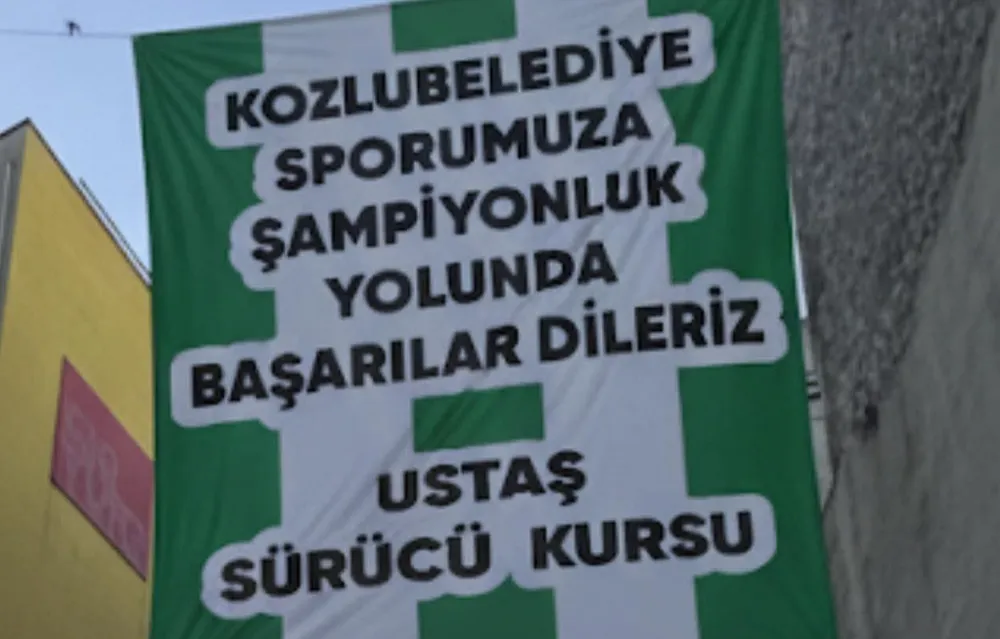 KOZLU’DA ŞAMPİYONLUK HEYECANI: DEV BAYRAKLA DESTEK ÇAĞRISI