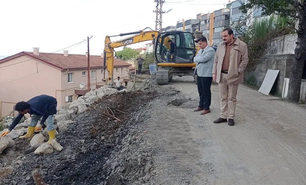 Kozlu’da trafik çilesi sona eriyor: Mert Sokak’ta yol genişletiliyor