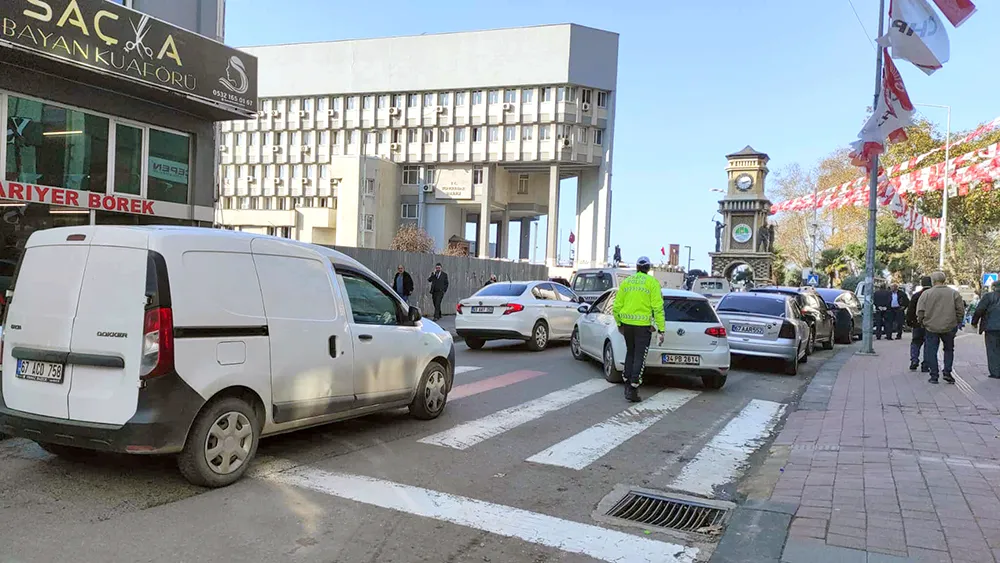 Gazipaşa’da yasak parklar temizleniyor