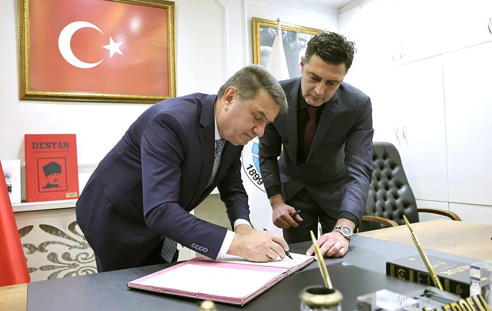 Başkan Erdem memurlar için imzayı attı