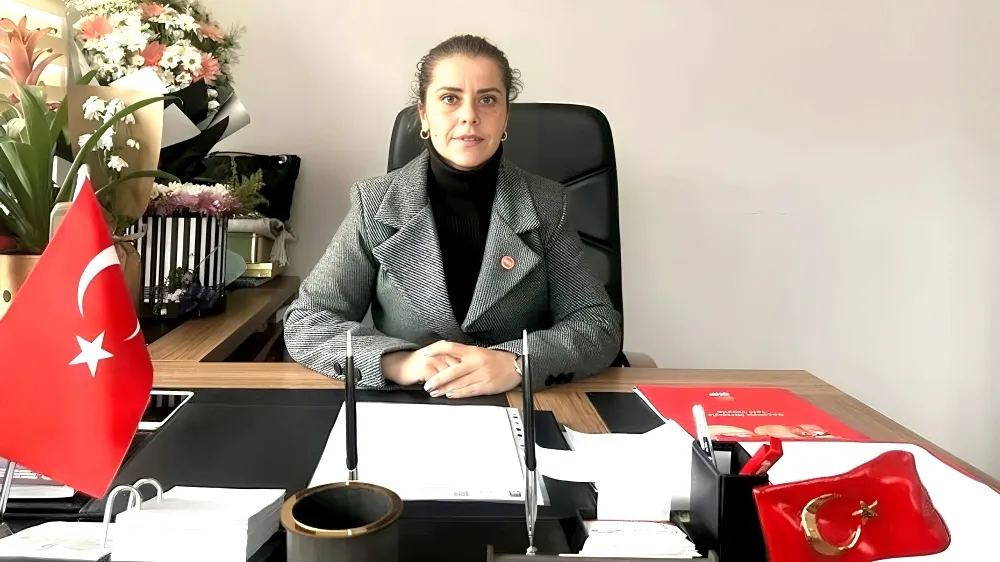 CHP’li Merve Arslan: Madencinin alın terinin aydınlığıyla yükseleceğiz