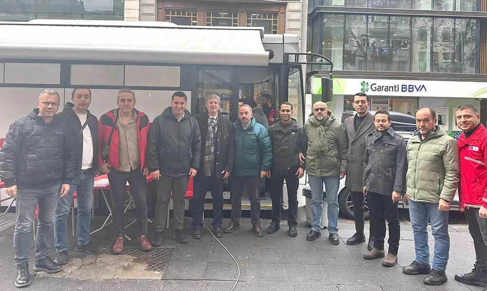 Gazeteciler kan bağışladı… Kozlulu muhtarlar destek verdi…