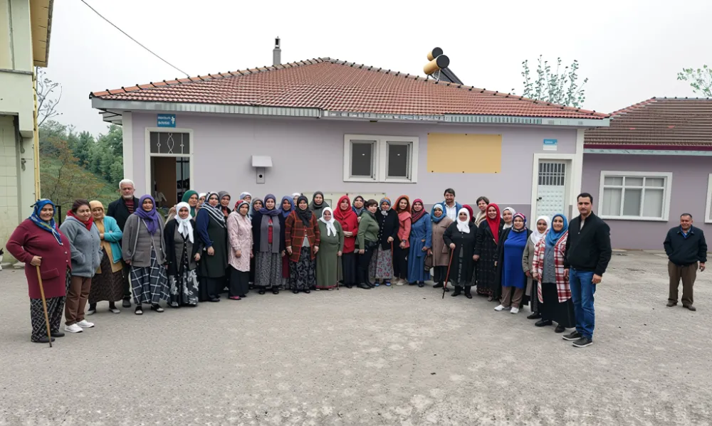 CHP’liler Kozlu Ense Köyü’nde Anneler Günü’nü kutladı