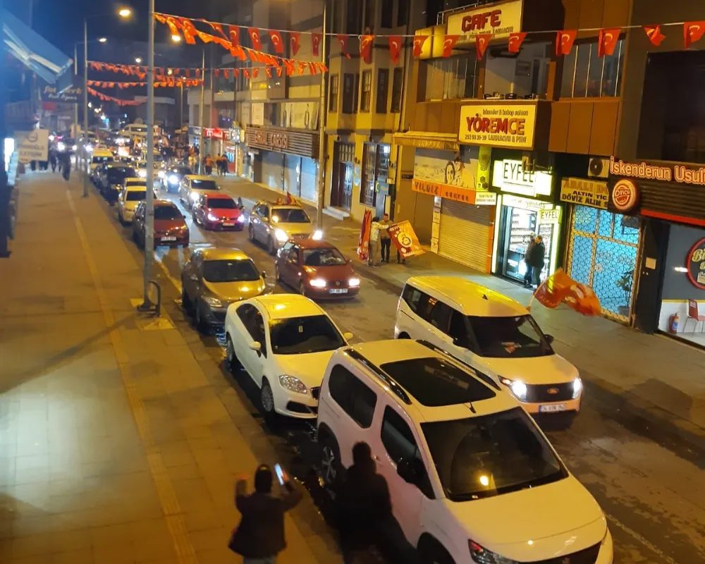 Galatasaray şampiyon oldu, Zonguldaklı taraftarlar sokağa döküldü...
