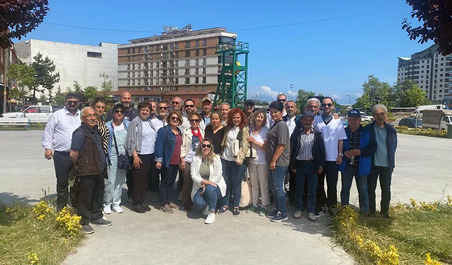 CHP’li Merve Arslan ve ekibi, Düzce’ye çıkarma yaptı