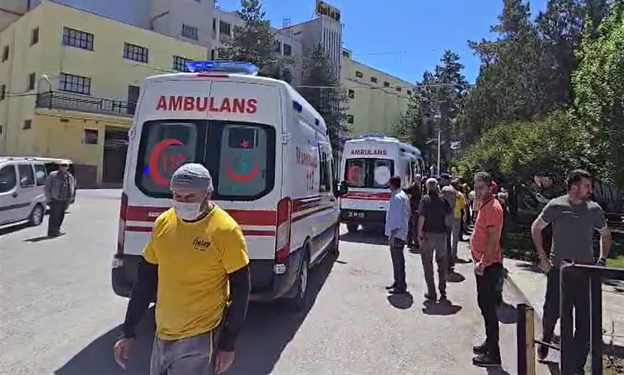 Un fabrikasında patlama… Çok sayıda yaralı var…
