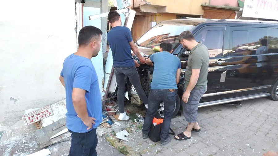 Korkunç kaza... 1’İ ÇOCUK, 2 YARALI...