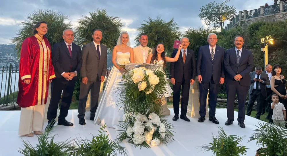 Merve Kır ile Batu Müftüoğlu İstanbul’da Dünya Evine Girdi