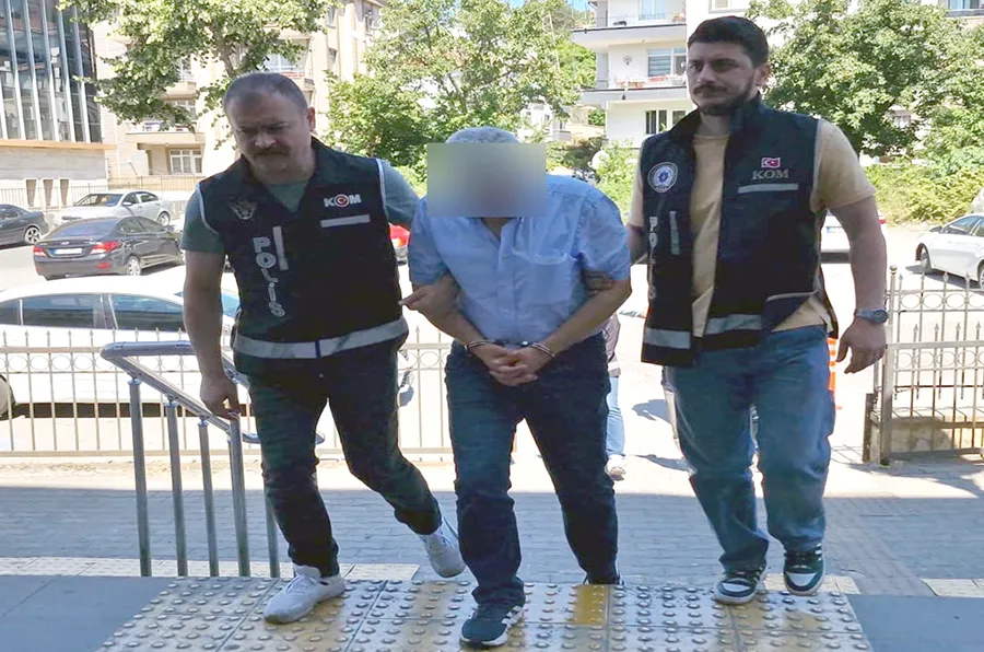 Müdür ile muhasebeci zimmetten gözaltına alındı