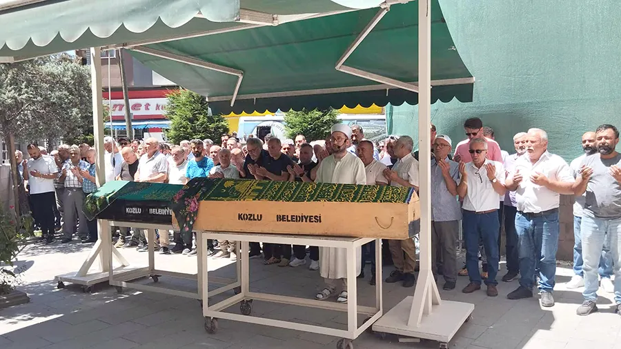 Emine Özdemir dualarla toprağa verildi