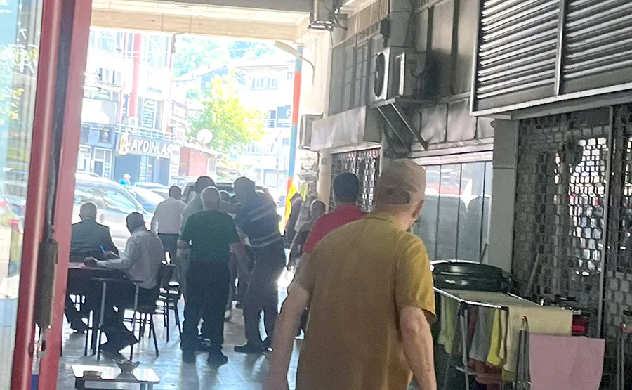 Zonguldak’ta kavga: Yumruklar havada uçuştu