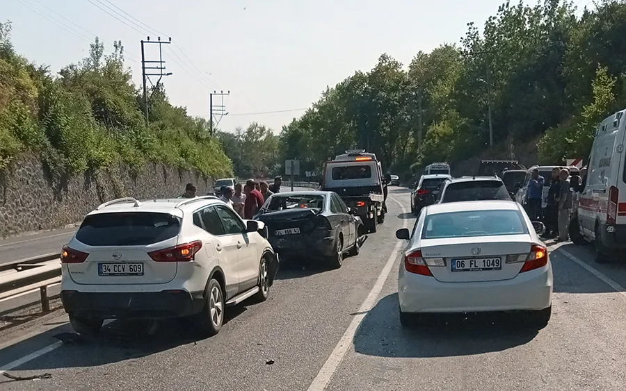 Devrek’te zincirleme kaza… Çok sayıda yaralı var…