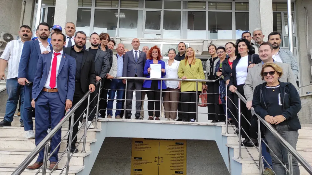 CHP’li Merve Arslan mazbatasını aldı: İktidara yürüyeceğiz...